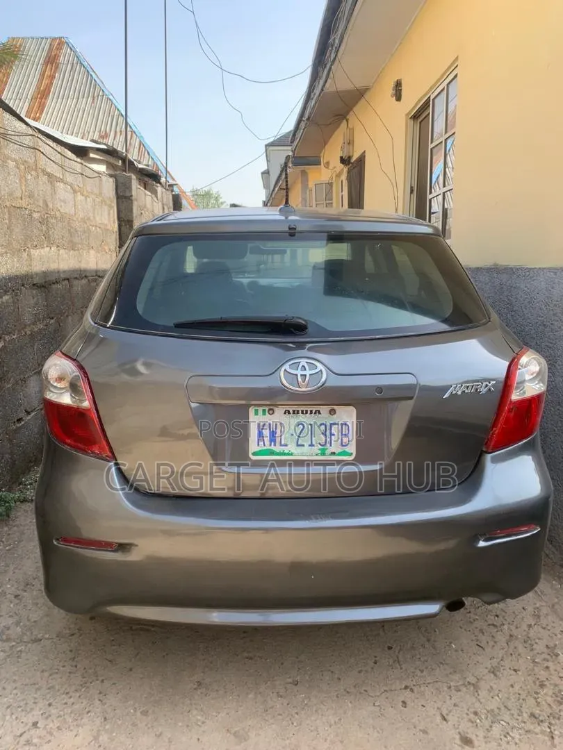 Toyota Matrix 2010 Gray