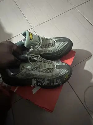Clean Green Nikes