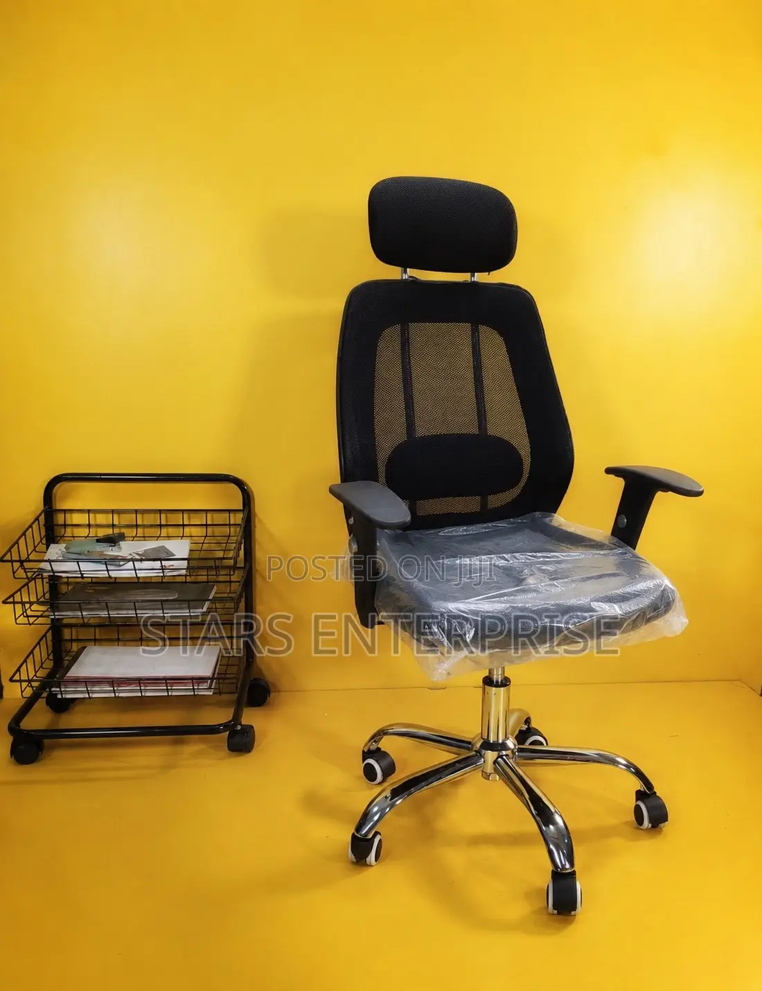 Office Chair / Adjustable Chair