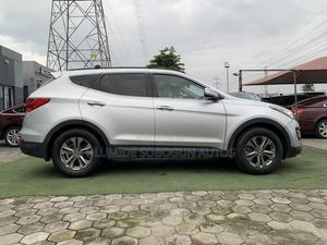 Hyundai Santa Fe Limited 4dr SUV (3.3L 6cyl 6A) 2014 Silver