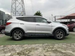 Hyundai Santa Fe Limited 4dr SUV (3.3L 6cyl 6A) 2014 Silver