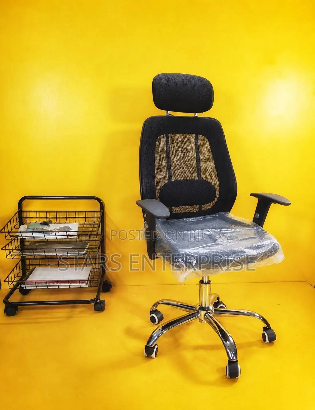 Office Chair / Adjustable Chair