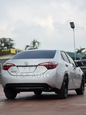 Toyota Corolla 2015 Silver