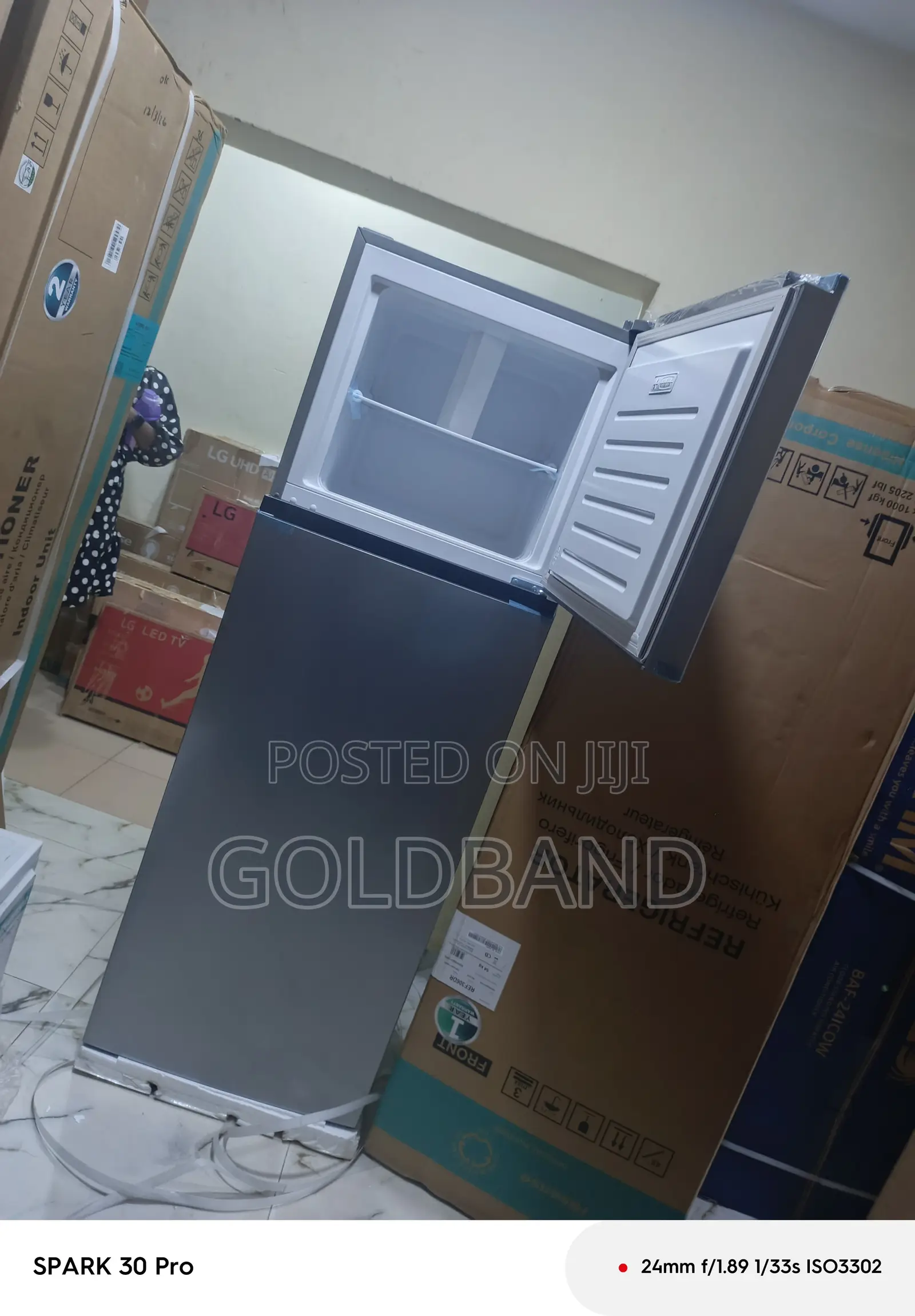 Hisense 306DR Fridge – Large Storage, Powerful Cooling