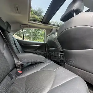 Toyota Camry XSE FWD (2.5L 4cyl 8AM) 2018 Blue