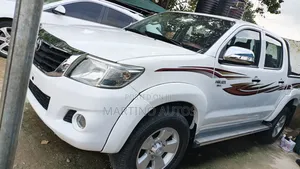 Toyota Hilux 2015 White
