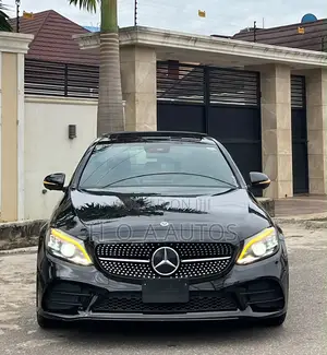 Mercedes-Benz C300 2021 Black