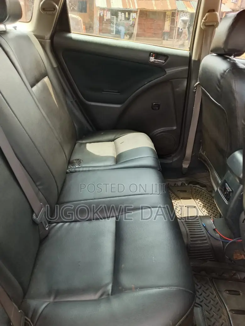 Toyota Matrix 2006 Gray