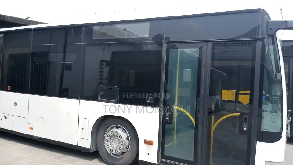 Iveco Crossway 2011 White
