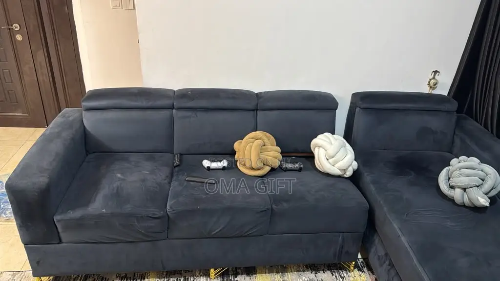 Neatly Used Sofa Set