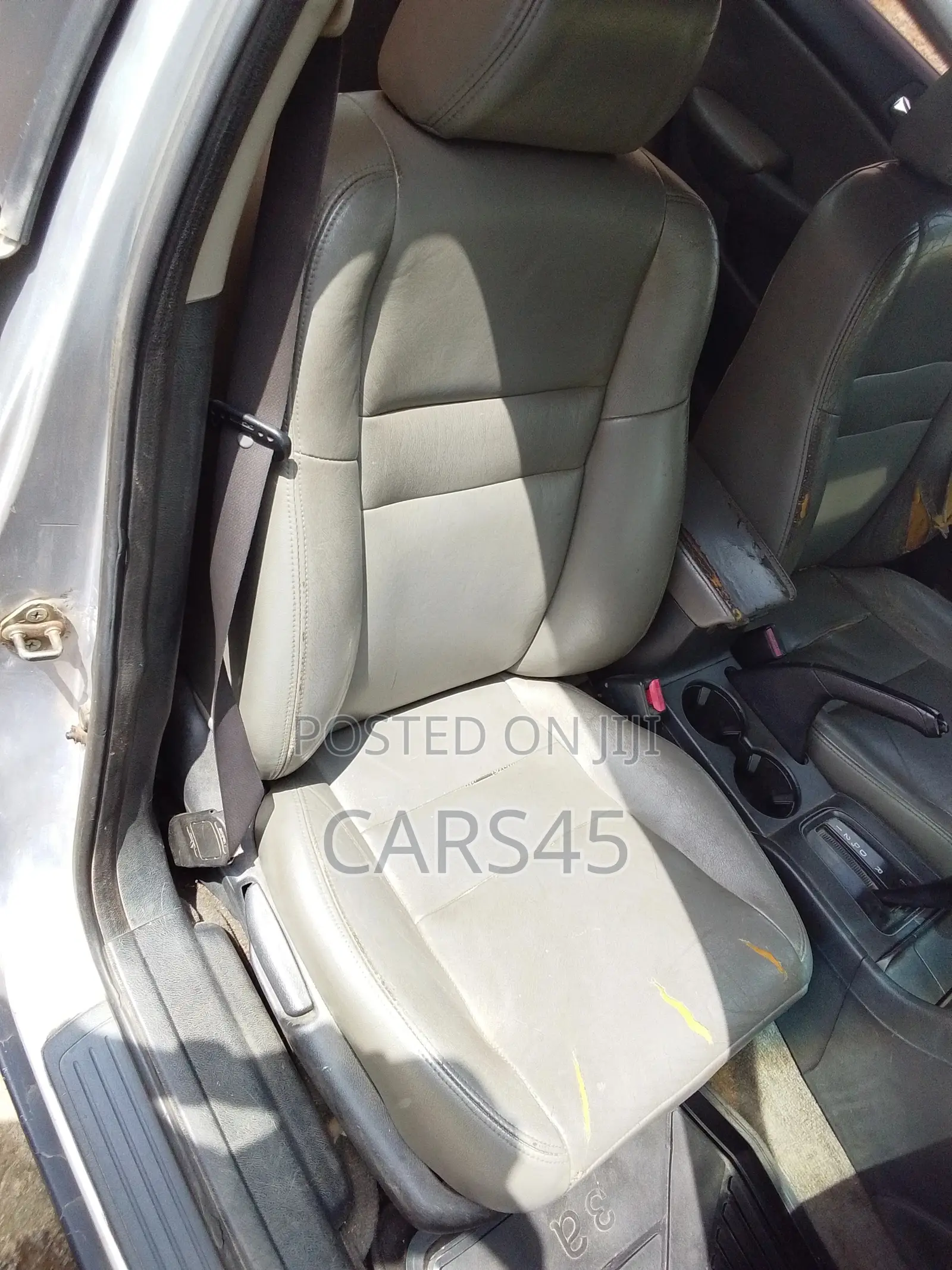 Honda Accord 2004 Silver