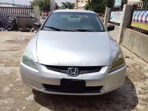 Honda Accord 2004 Silver