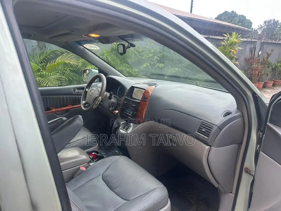 Toyota Sienna XLE 2008 Green
