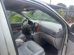 Toyota Sienna XLE 2008 Green
