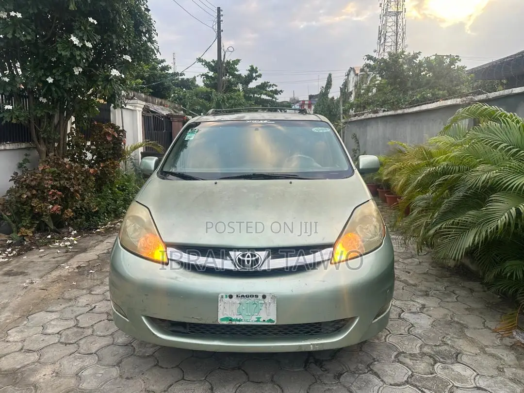 Toyota Sienna XLE 2008 Green
