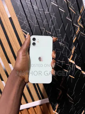 Apple iPhone 12 64 GB