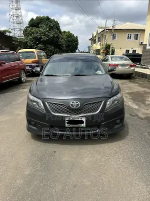 Toyota Camry SE V6 4dr Sedan (3.5L 6cyl 6AM) 2010 Gray