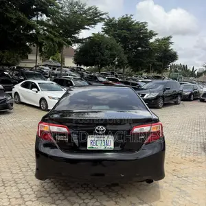 Toyota Camry SE 4dr Sedan (2.5L 4cyl 6A) 2012 Black