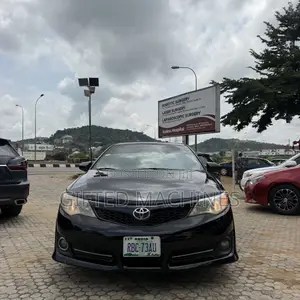 Toyota Camry SE 4dr Sedan (2.5L 4cyl 6A) 2012 Black