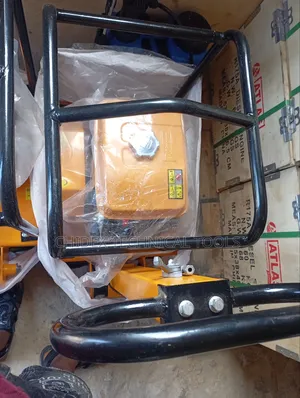 Plate Compactor C - 120 Robbin Petrol Engine