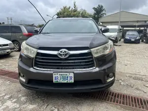 Toyota Highlander Limited 4dr SUV AWD (3.5L 6cyl 6A) 2015 Gray