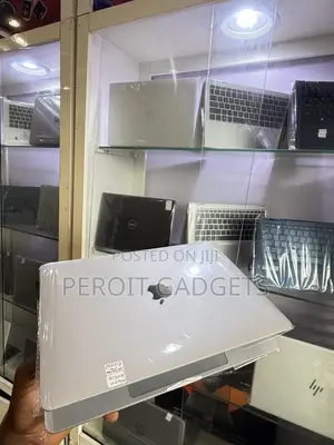Laptop Apple MacBook Pro 2020 32GB Intel Core i7 SSD 512GB
