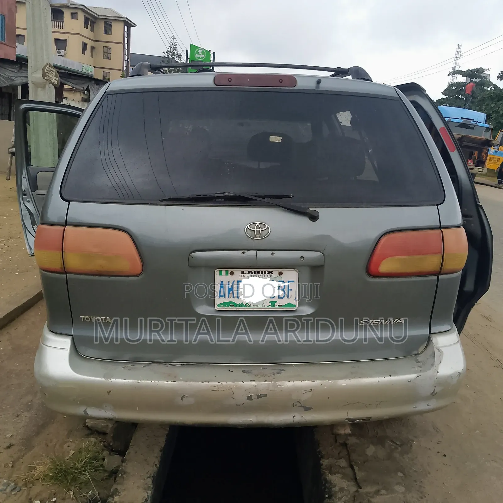 Toyota Sienna 2000 Blue