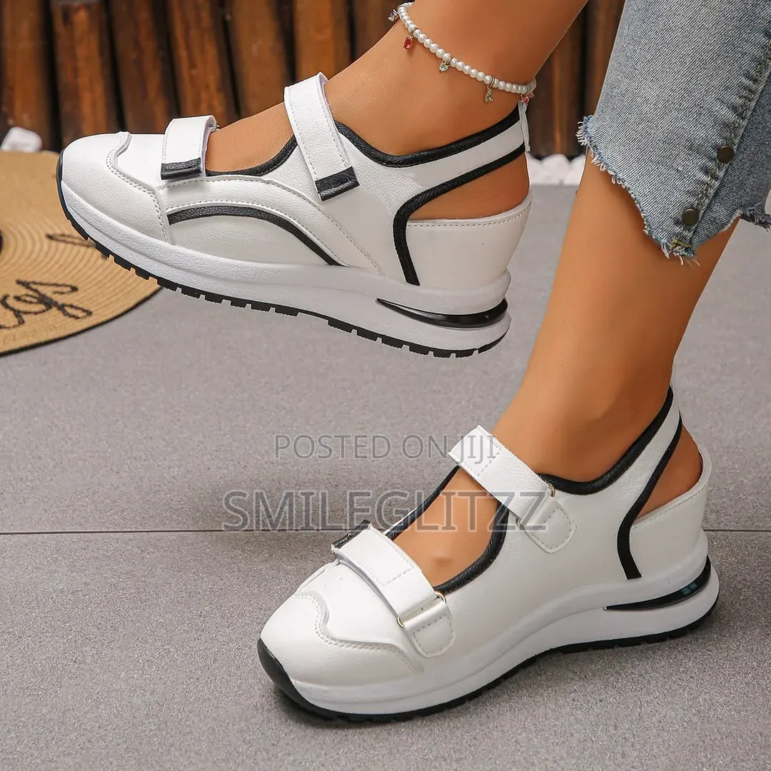 Lady's Plus Size Wedge Shoe