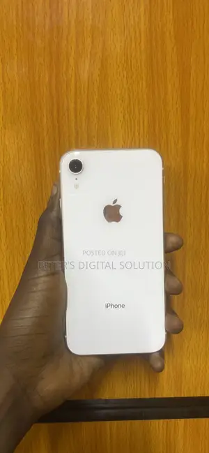 Apple iPhone XR 64 GB White
