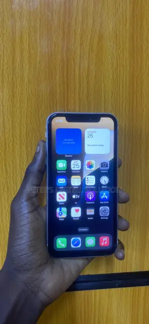 Apple iPhone XR 64 GB White