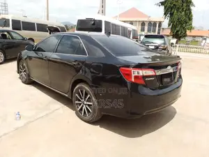 Toyota Camry XLE V6 4dr Sedan (3.5L 6cyl 6A) 2012 Black