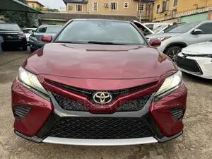 Toyota Camry XSE FWD (2.5L 4cyl 8AM) 2018 Burgundy