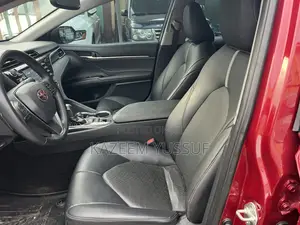 Toyota Camry XSE FWD (2.5L 4cyl 8AM) 2018 Red