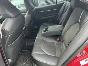 Toyota Camry XSE FWD (2.5L 4cyl 8AM) 2018 Red