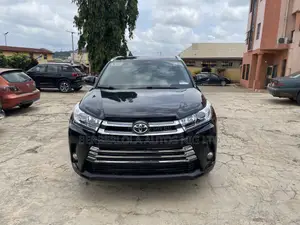 Toyota Highlander XLE V6 4x4 (3.5L 6cyl 6A) 2016 Black