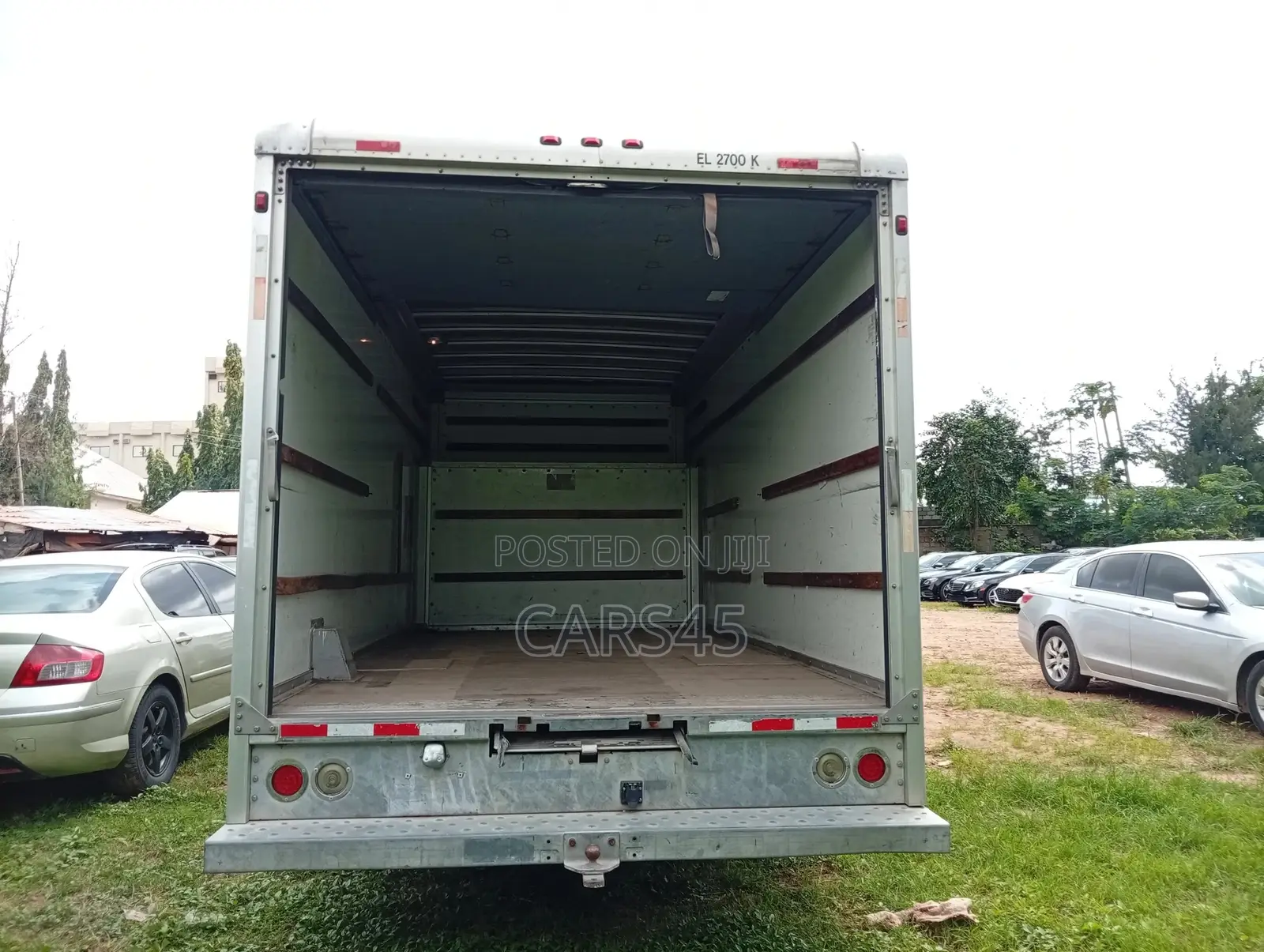 Ford E-350 2009 White