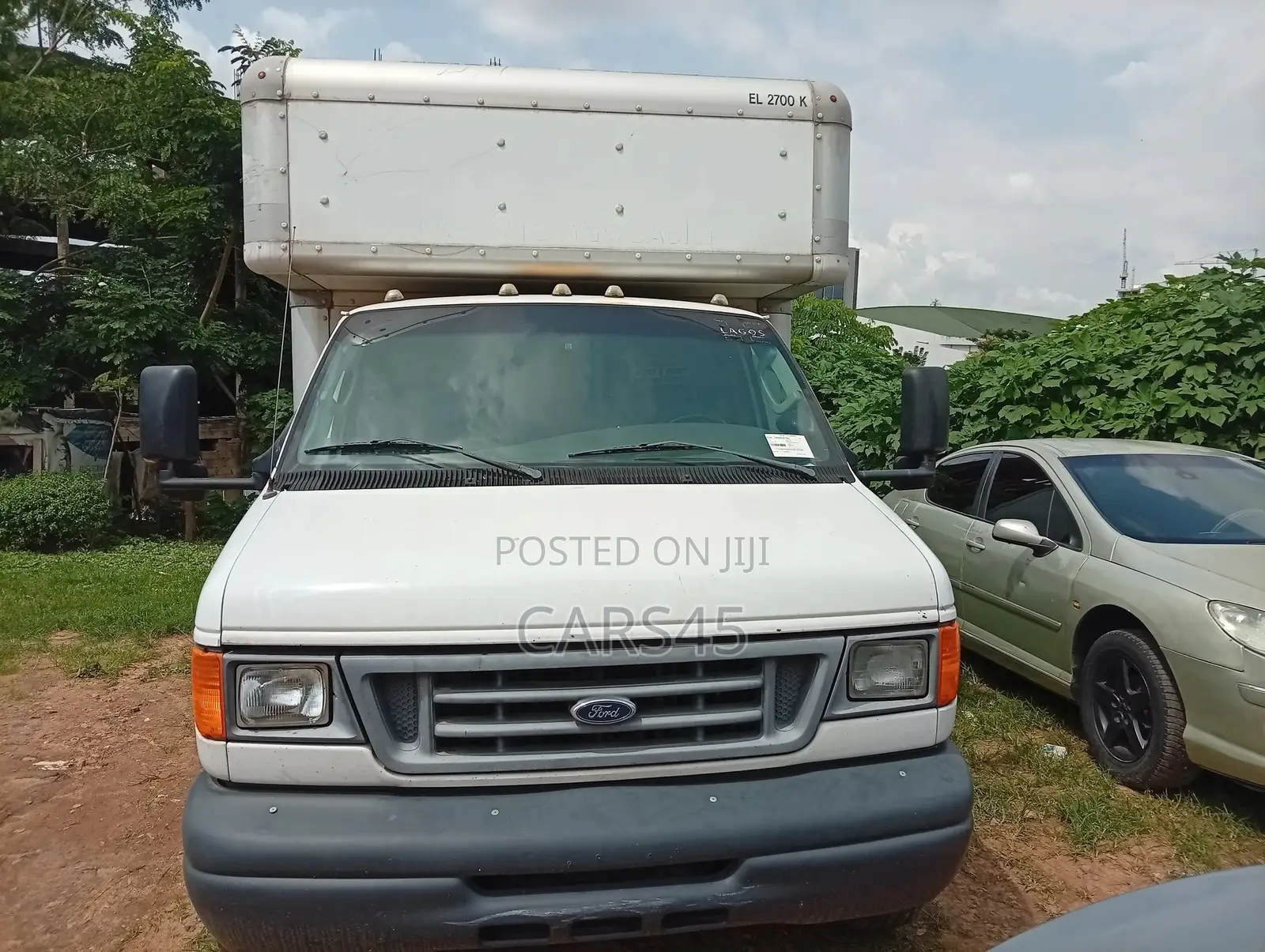 Ford E-350 2009 White
