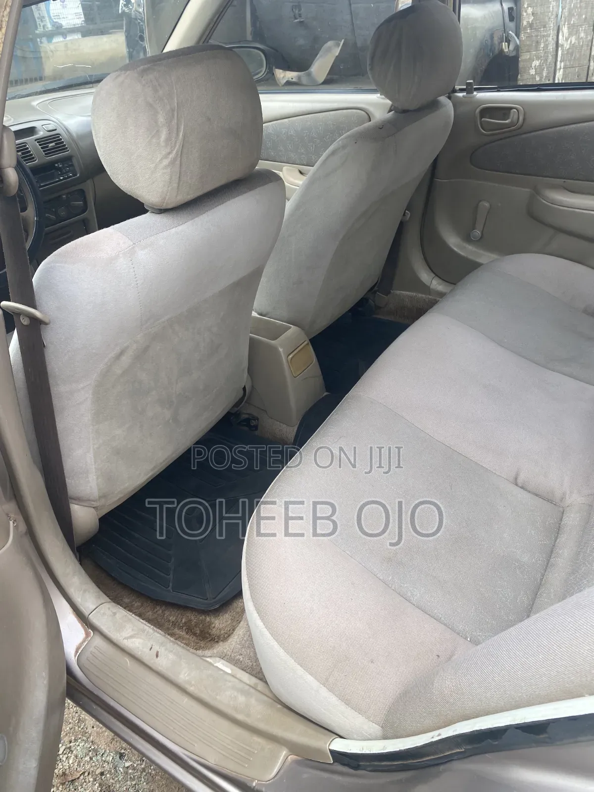 Toyota Corolla 1999 Silver