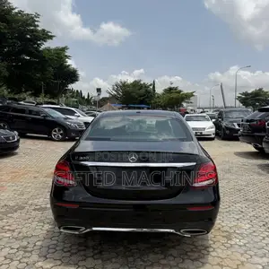 Mercedes-Benz E300 2016 Black