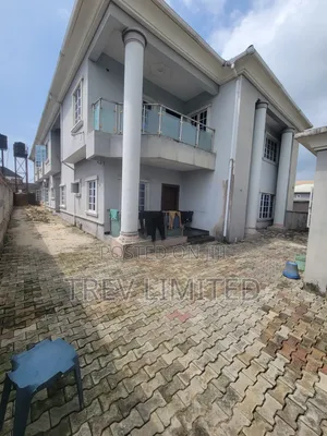 4bdrm Block of Flats in Rockstone Estate for sale