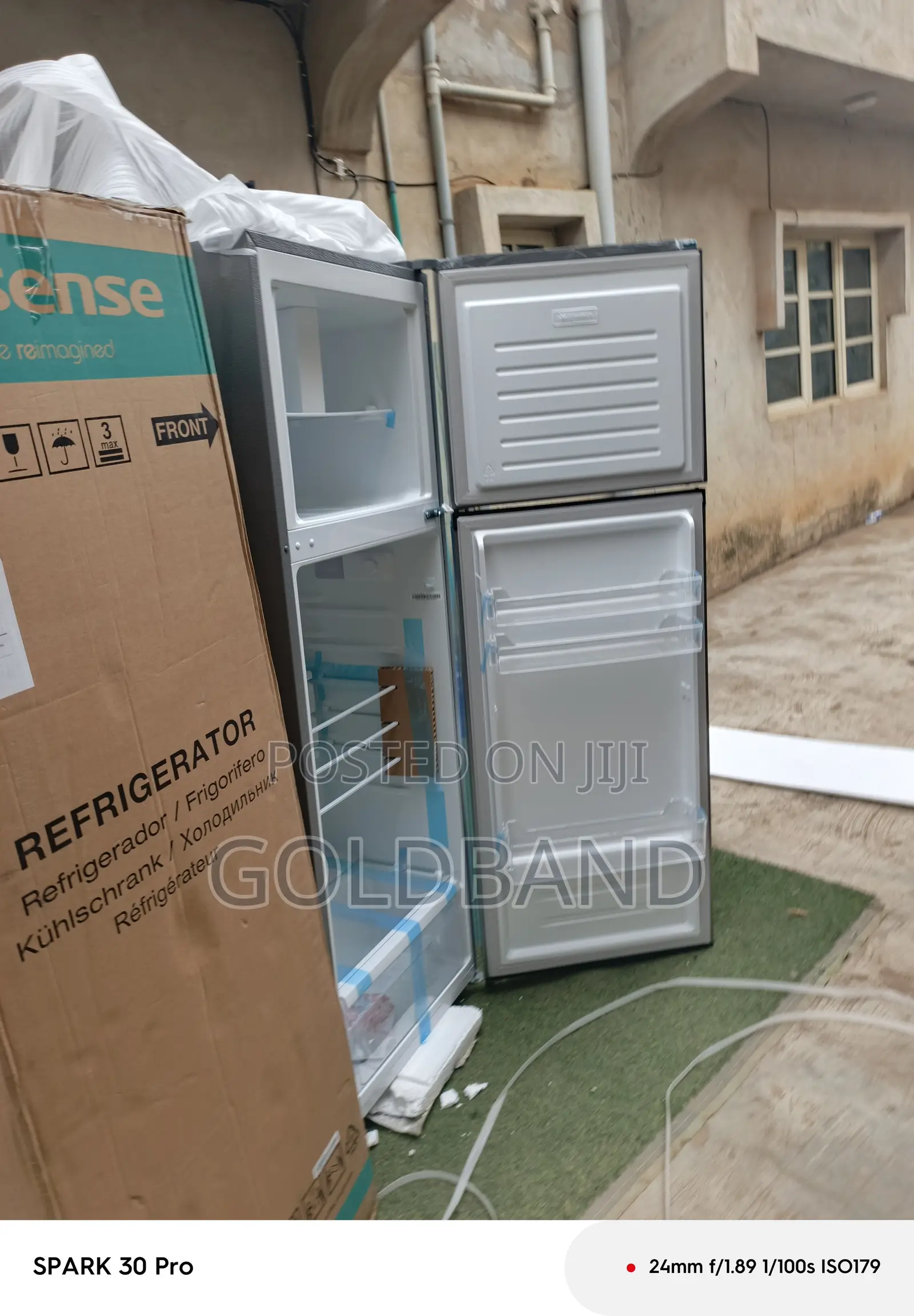 Hisense 306DR Refrigerator – Compact Yet Spacious