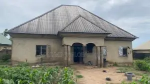 3bdrm Bungalow in Lugbe District. for sale