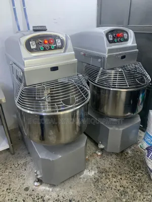 One Bag Mixer With Two Motors