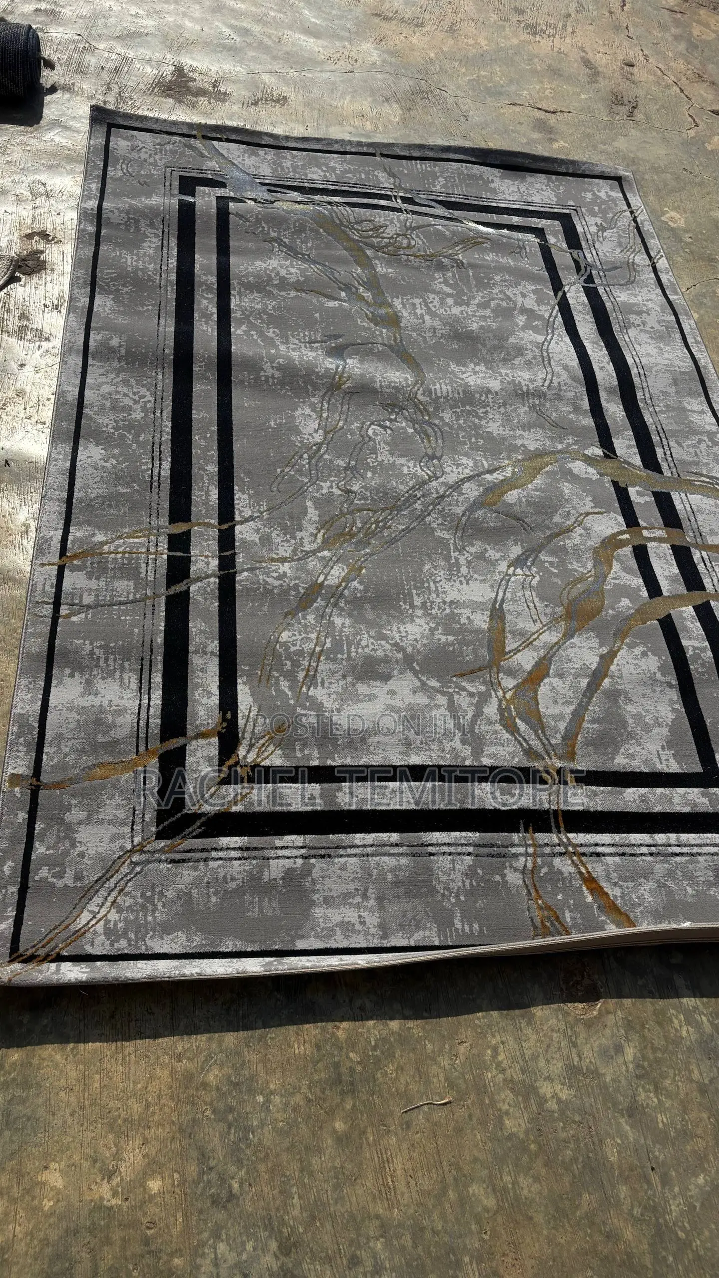 Center Rugs