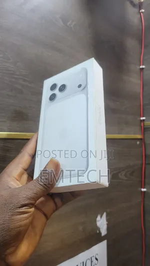 New Apple iPhone 17 Pro Max 256 GB Silver