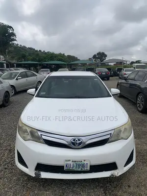 Toyota Camry LE 4dr Sedan (2.5L 4cyl 6A) 2013 White