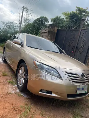 Toyota Camry 2009 Gold