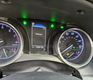 Toyota Camry SE 2022 Silver
