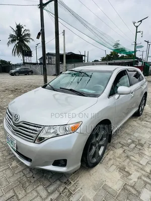 Toyota Venza LE 2012 Silver