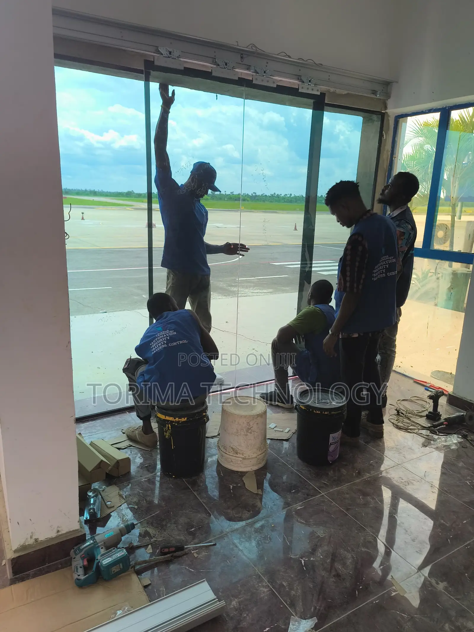 Automatic Sensor Door Installation